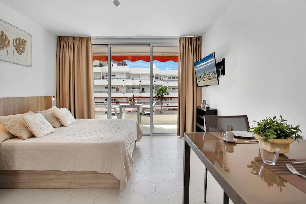 Alexander Apartment Playa De Las Americas Екстер'єр фото