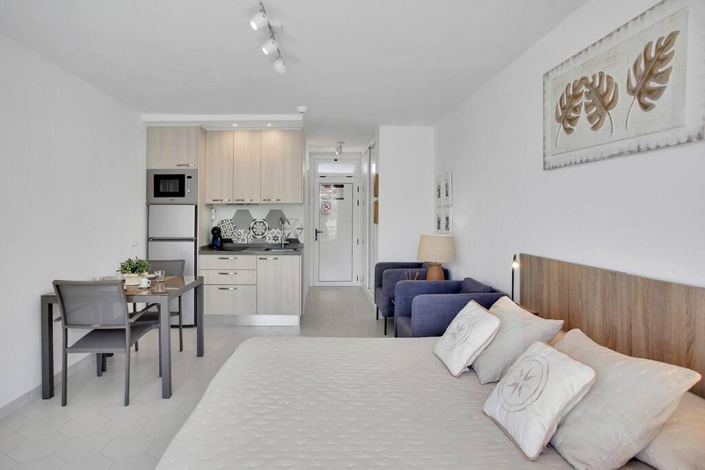 Alexander Apartment Playa De Las Americas Екстер'єр фото