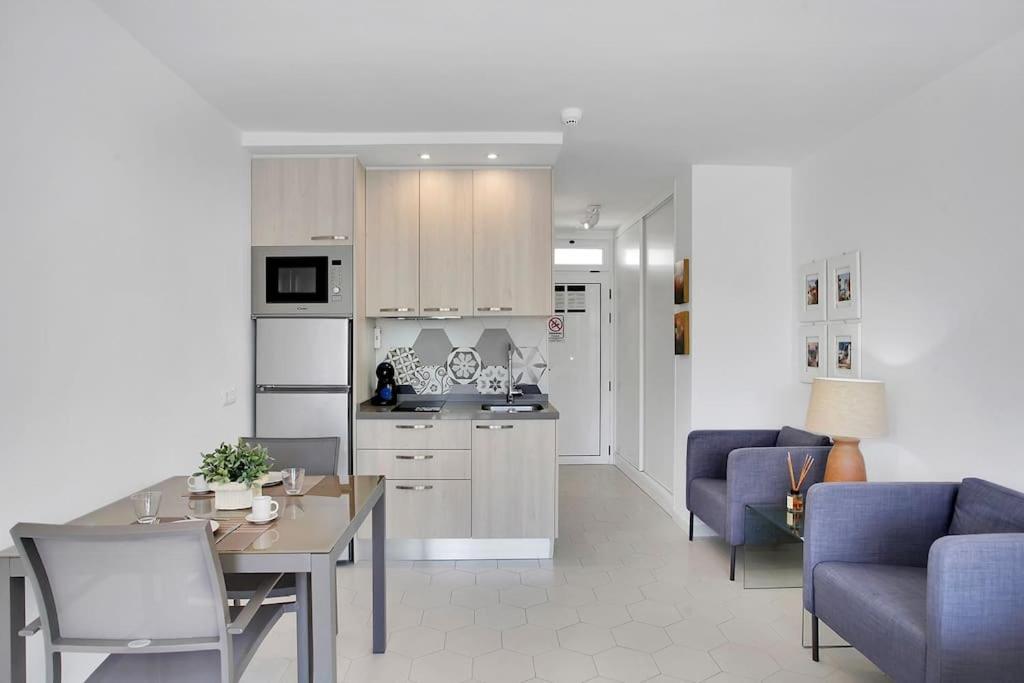 Alexander Apartment Playa De Las Americas Екстер'єр фото